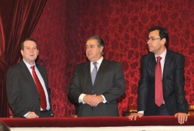 El Presidente de la FEMP, junto a los dos Vicepresidentes de la Federación